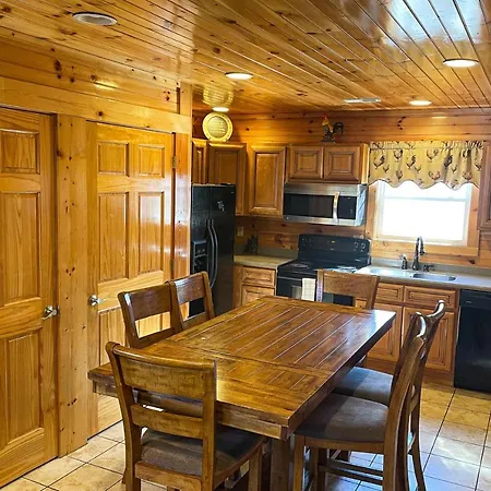 Black Bear Hideaway Cabin Gatlinburg Exterior photo